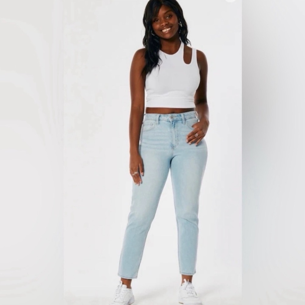 Hollister Curvy High-Rise Distressed Light Wash Mom Jeans